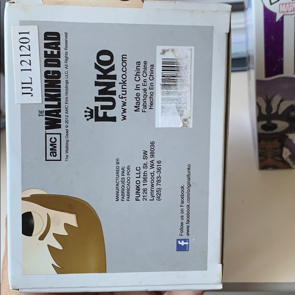 Two pops - Picture 3 of 6